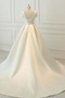 Elegant Satin Umgedrehtes Dreieck Bateau Winter Kirche Brautkleid - Seite 2