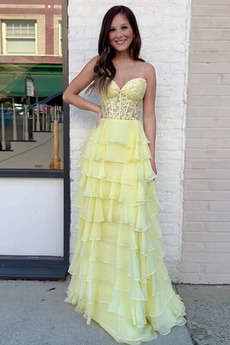 Abendkleid Trägerlos A-Linie Ärmellos Applike Sweep Zug Mittelgröße
