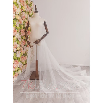 Abnehmbarer Spitzenzug für die Braut Brautkleiderzug Maßgeschneiderter angehängter Zug - Seite 6