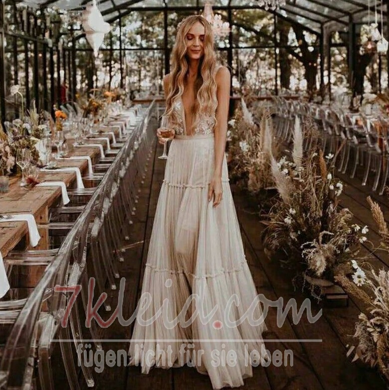 Image: https://www.7kleid.com/p/a-4sb35nc89-e2/brautkleid-applike-nat-rliche-taille-fr-hling-tiefer-v-ausschnitt.jpg